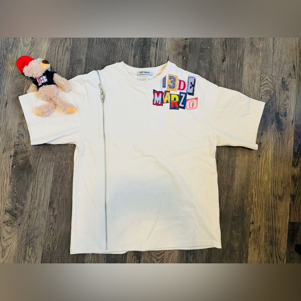 Brand New 13 De Marzo T-Shirt - size S